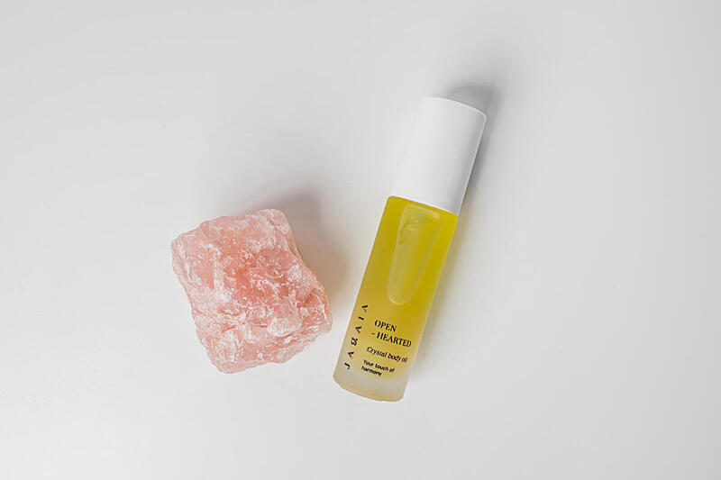 Použití produktu Tělový krystalový olej Open Hearted JAGAIA